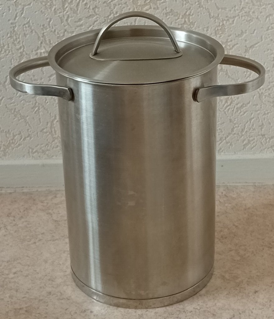 Te Koop: Een RVS asperges pan, ZGAN., Huis en Inrichting, Keuken | Potten en Pannen, Met deksel, Ophalen of Verzenden, Zo goed als nieuw