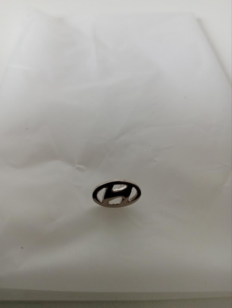 Hyundai logo speldje - Nieuw, Ophalen of Verzenden, Nieuw, Merk, Speldje of Pin