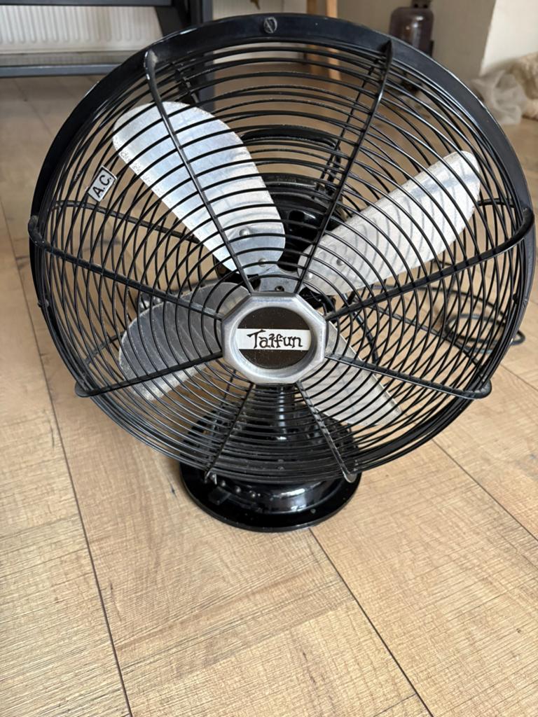 Ikea taifun zwarte vintage ventilator, Witgoed en Apparatuur, Ophalen, Gebruikt, Tafelventilator