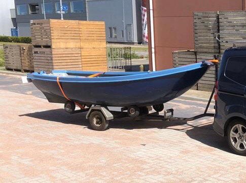 Polyester Beenhakker Vlet 4.70 + Trailer + 6 pk – Vaarklaar, Ophalen, Zo goed als nieuw, Vlet, Trailer