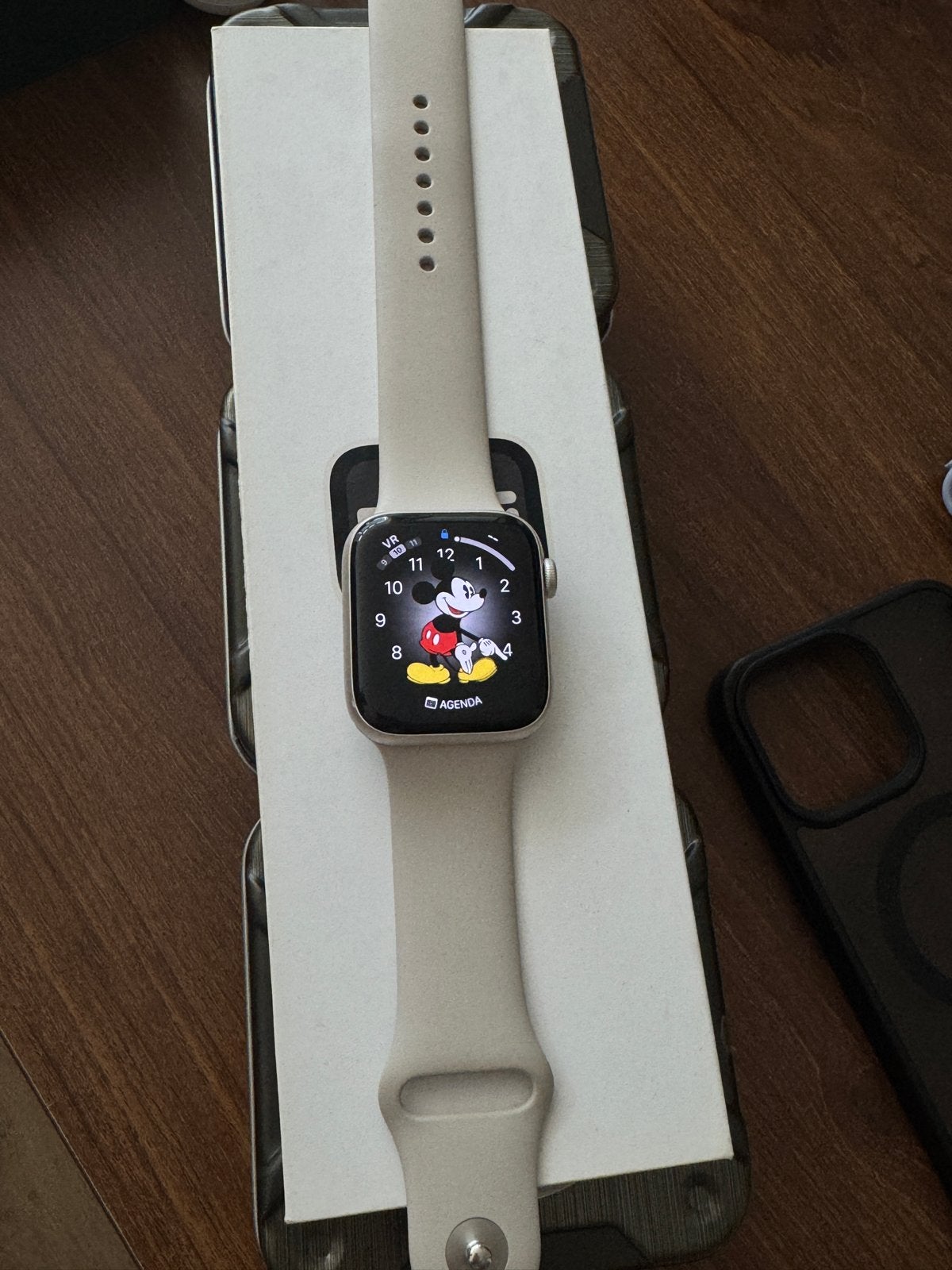 Apple Watch SE (1e generatie) - Zilver met wit bandje, IOS, Ophalen of Verzenden, Waterdicht, Zilver