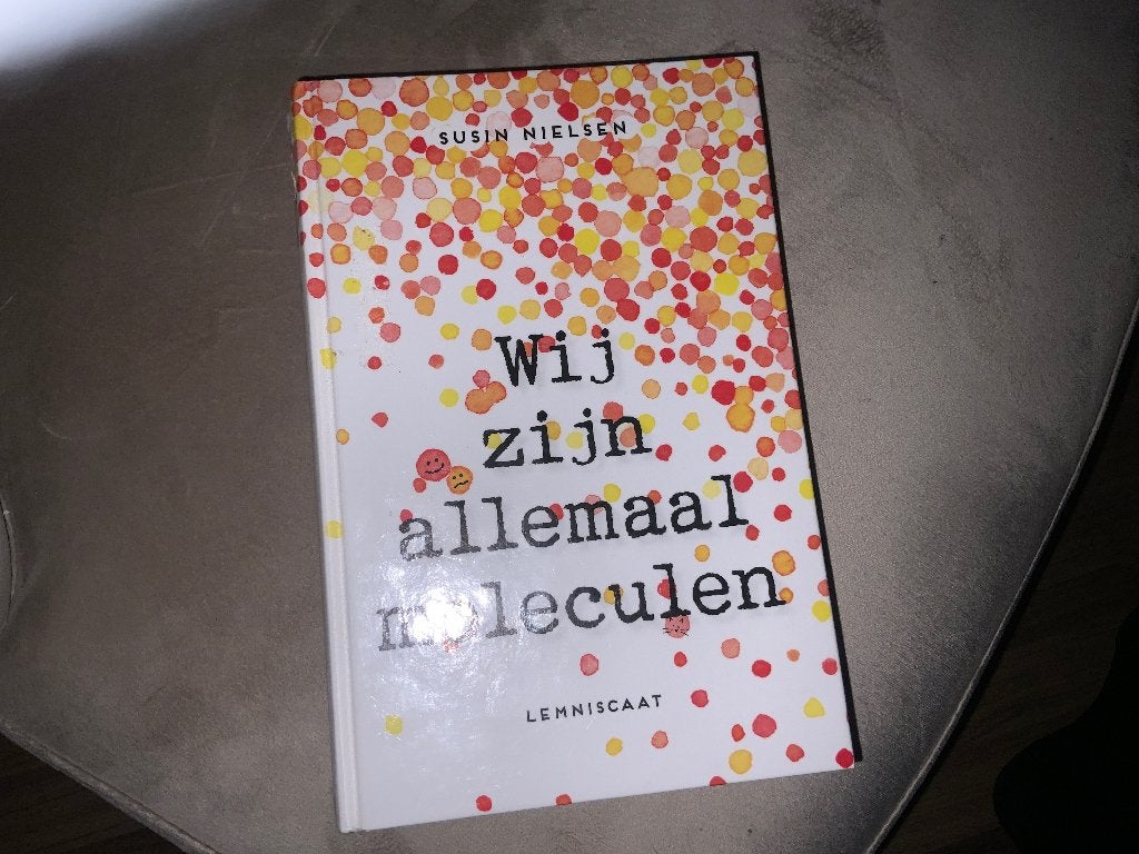 Wij zijn allemaal moleculen - Susin Nielsen, Verhaal of Roman, Verzenden, Zo goed als nieuw, Overige onderwerpen