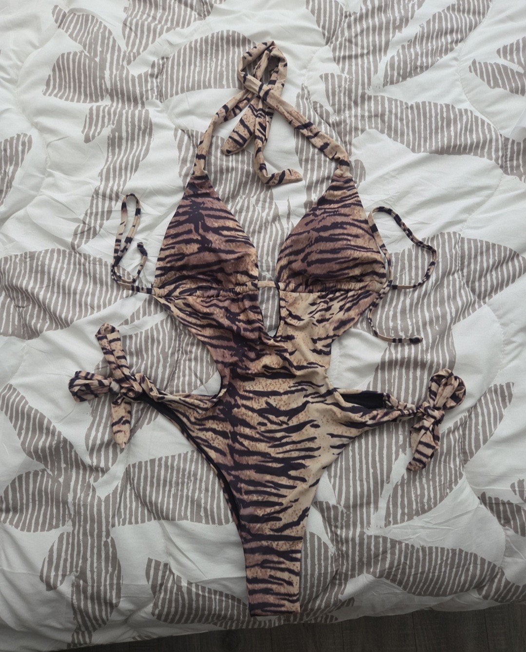 Badpak met tijgerprint en cut-outs - Maat L, Meerkleurig, Aloruh, Nieuw, Badpak