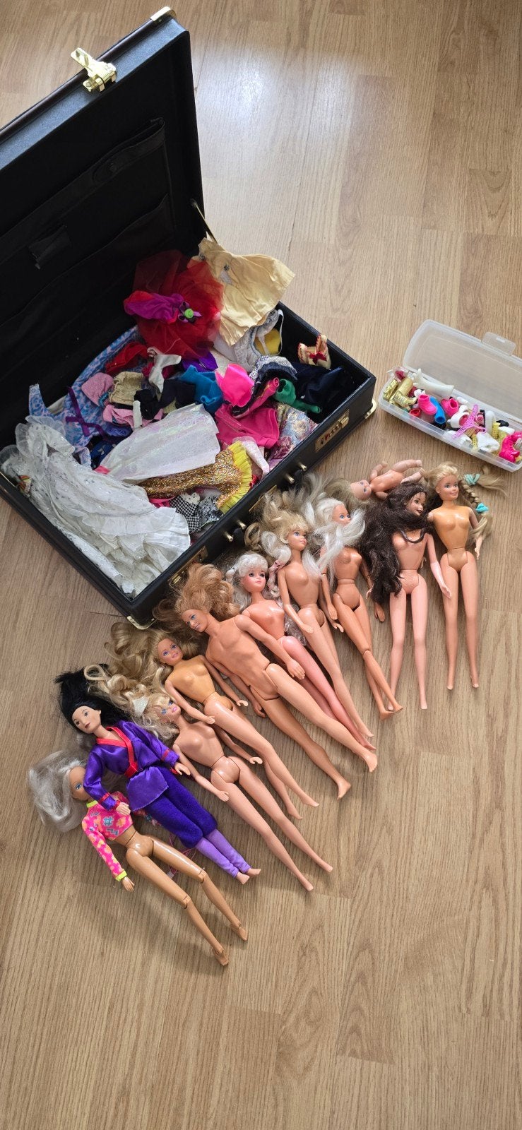 Grote collectie Barbiepoppen en kleding vintage jaren 80 90, Ophalen of Verzenden, Gebruikt, Barbie