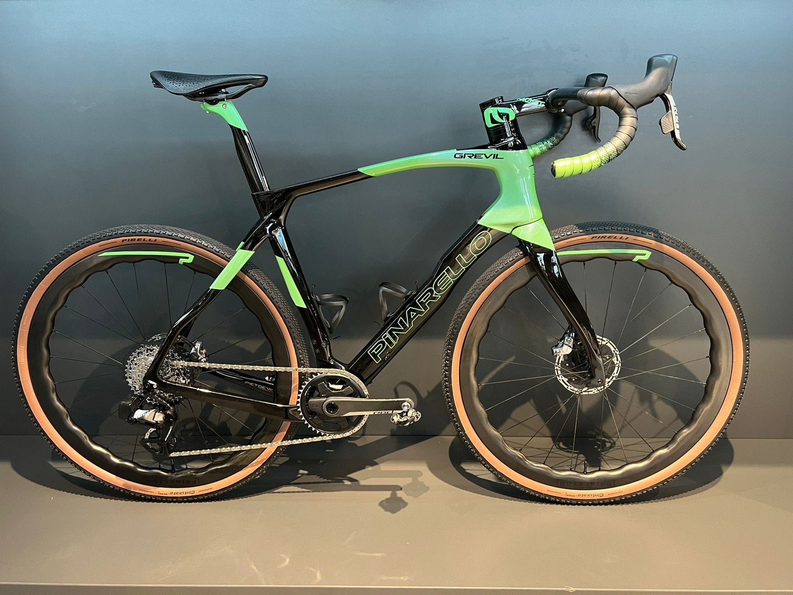 Pinarello Gravil, Carbon, Heren, Zo goed als nieuw, Meer dan 20 versnellingen