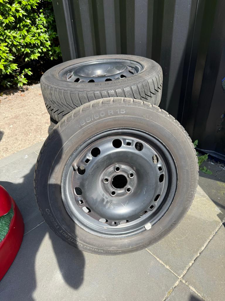 Continental Winterbanden op stalen velg 185/60 R15, Ophalen of Verzenden, Gebruikt