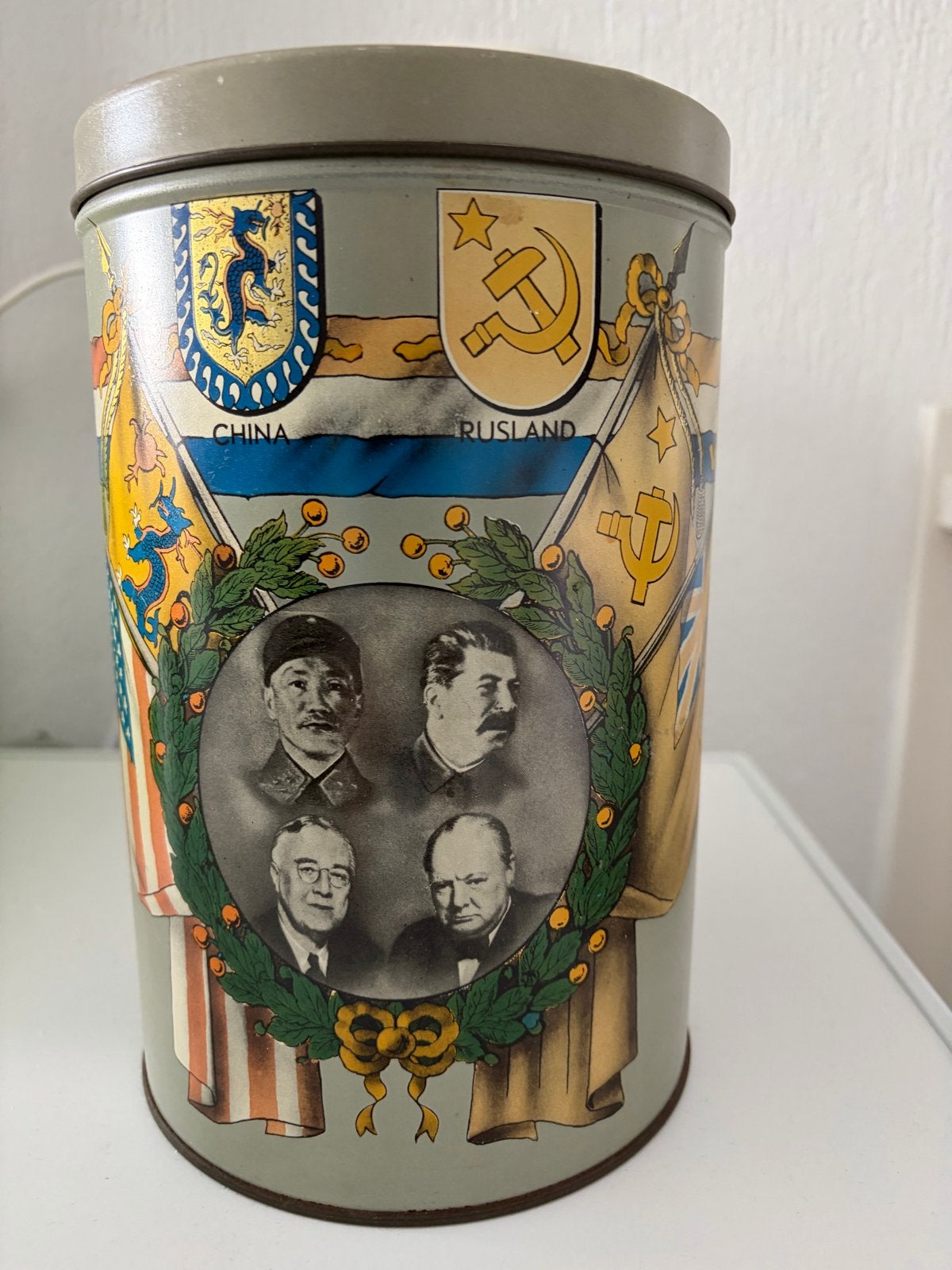 Vintage Bevrijdingsblik 1939-1945 - Historisch Verzamelobjec, Verzamelen, Ophalen of Verzenden, Gebruikt, Overige, Overige merken