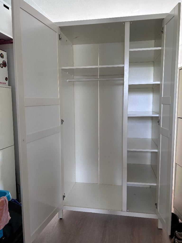 Witte HEMNES Ikea kledingkast met planken en hangruimte, Met deur(en), Gebruikt, 100 tot 150 cm, Ophalen of Verzenden