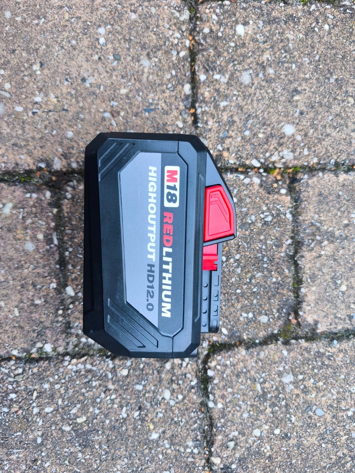 Milwaukee M18 REDLITIUM HIGH OUTPUT HD12.0 Accu, Ophalen of Verzenden, Gebruikt