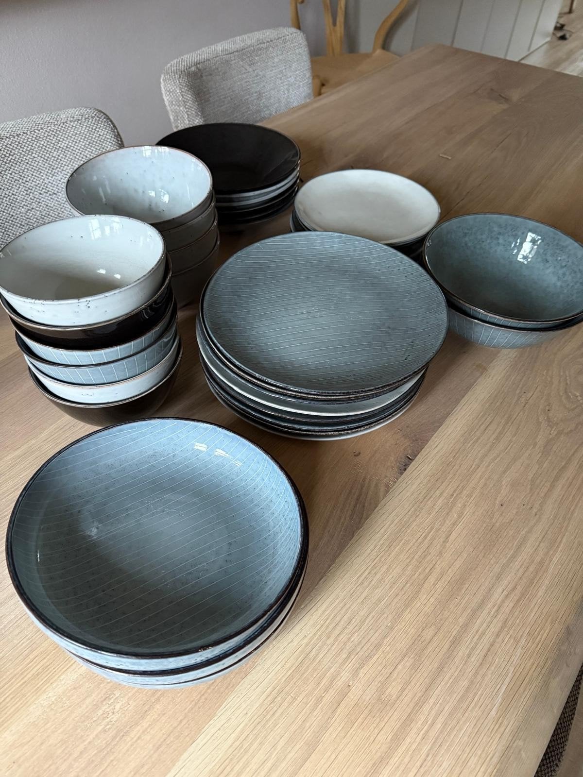 Uitgebreide serviesset van Broste Copenhagen, Huis en Inrichting, Keuken | Servies, Ophalen, Gebruikt, Keramiek, Effen