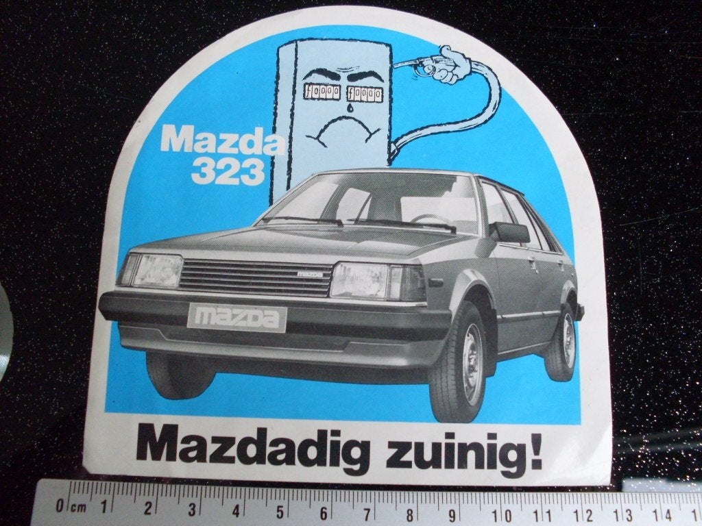 sticker Mazda 323 mazdadig zuinig!, Ophalen of Verzenden, Zo goed als nieuw, Auto of Motor