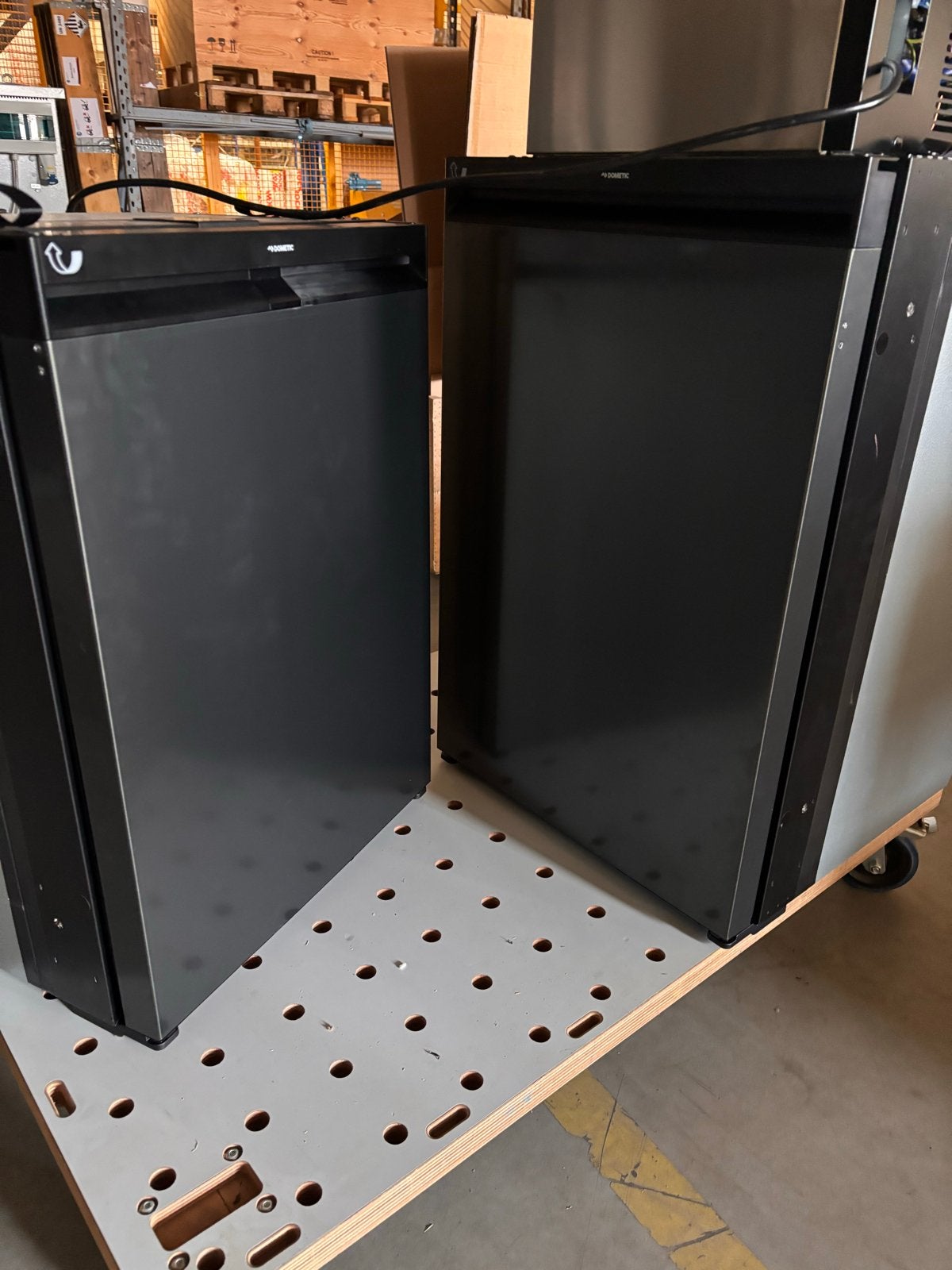 2x Dometic Koelkast (NRX0130 & NRX0115) - Z.G.A.N., Witgoed en Apparatuur, Ophalen, 100 tot 150 liter, 160 cm of meer, Zo goed als nieuw