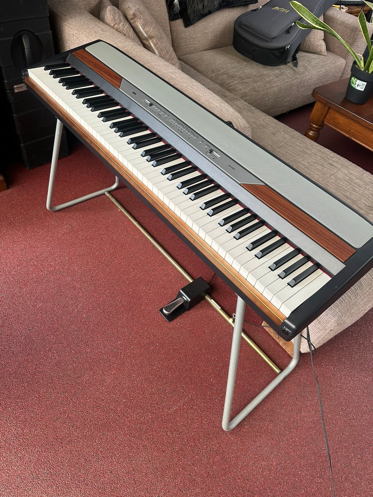 KORG SP-250, Ophalen, Zo goed als nieuw