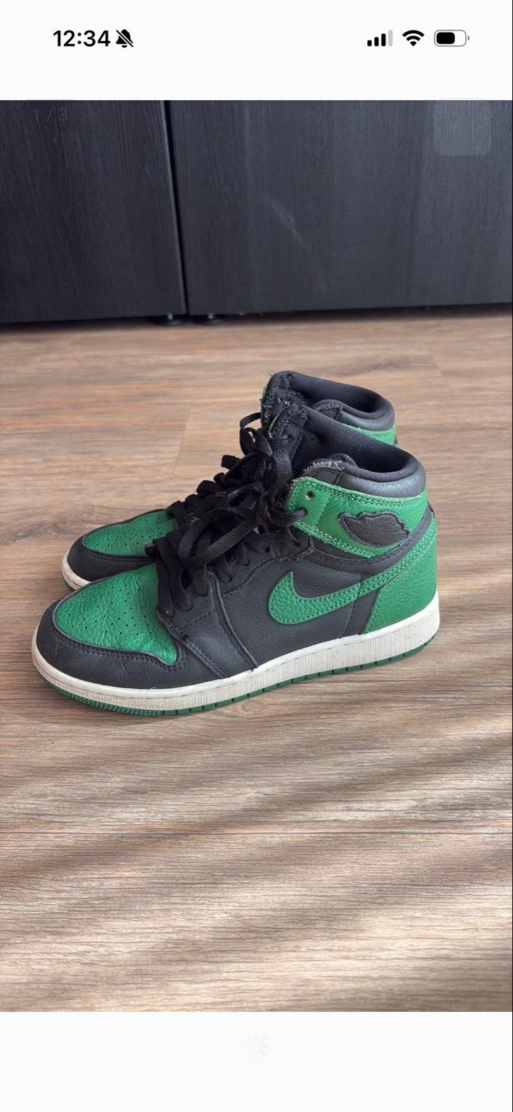 Nike Air Jordan 1 Mid - Groen/Zwart - Maat 36,5, Kleding | Dames, Schoenen, Ophalen of Verzenden, Groen, Sneakers of Gympen, Zo goed als nieuw