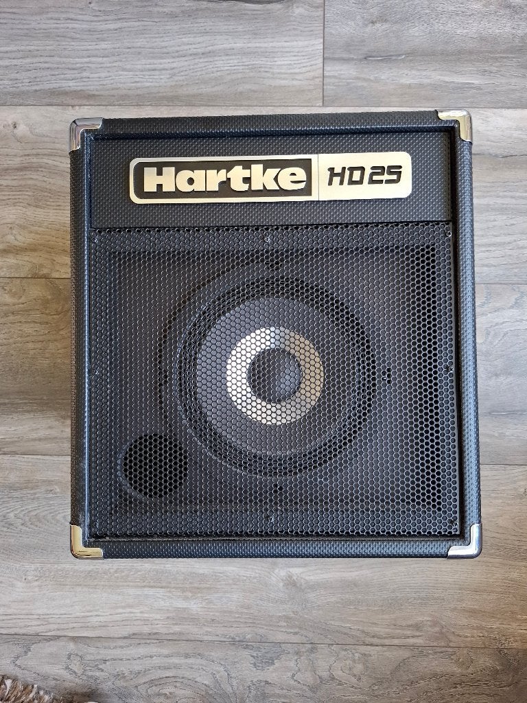 Hartke HD25 basversterker, Ophalen of Verzenden, Zo goed als nieuw, Basgitaar, Minder dan 50 watt