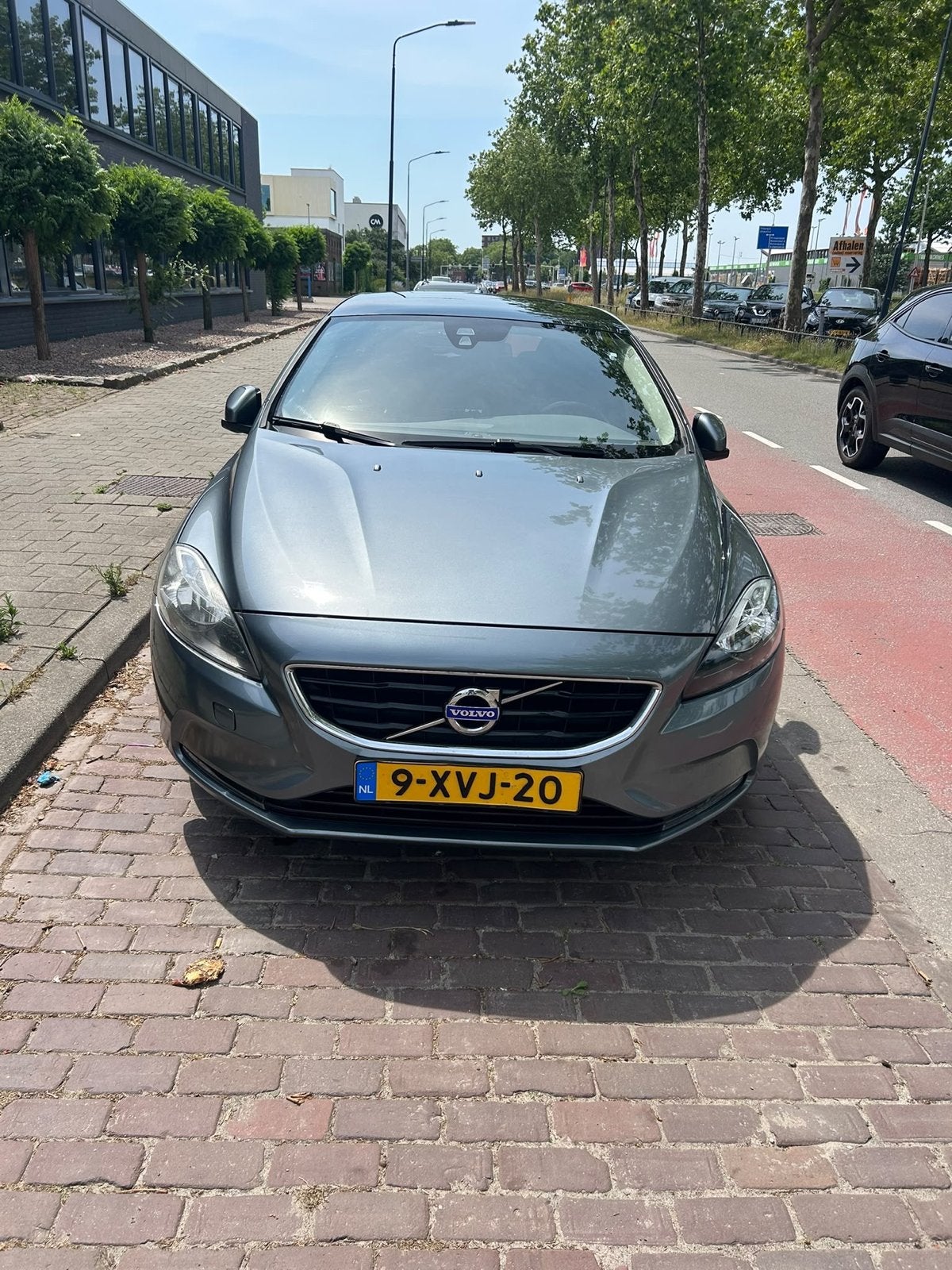 Volvo V40 2.0 D4 190PK 2014 Grijs, Auto's, Voorwielaandrijving, Particulier, 30 km/l, 154 €/maand