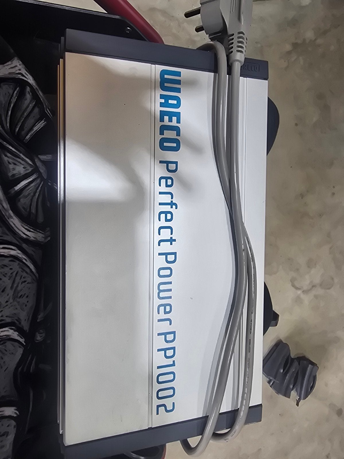 Waeco PerfectPower PP1002 Omvormer met Afstandsbediening, Ophalen, Gebruikt