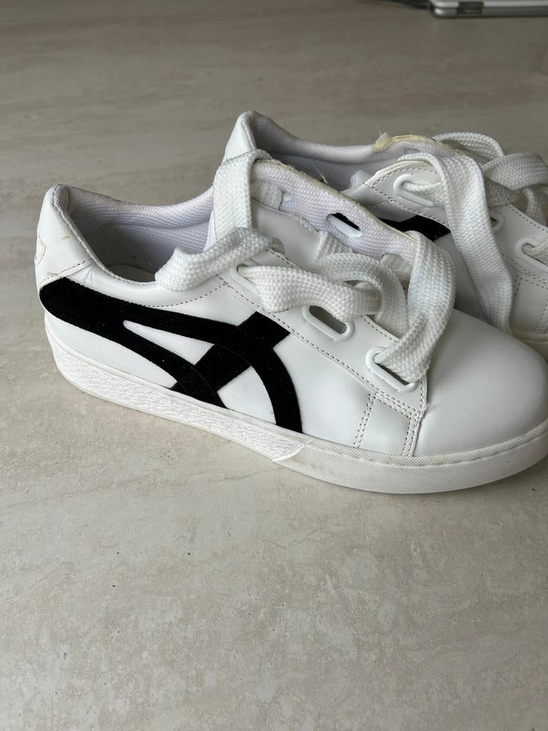 Sport schoen, Ophalen of Verzenden, Zo goed als nieuw, Jongen, Sportschoenen