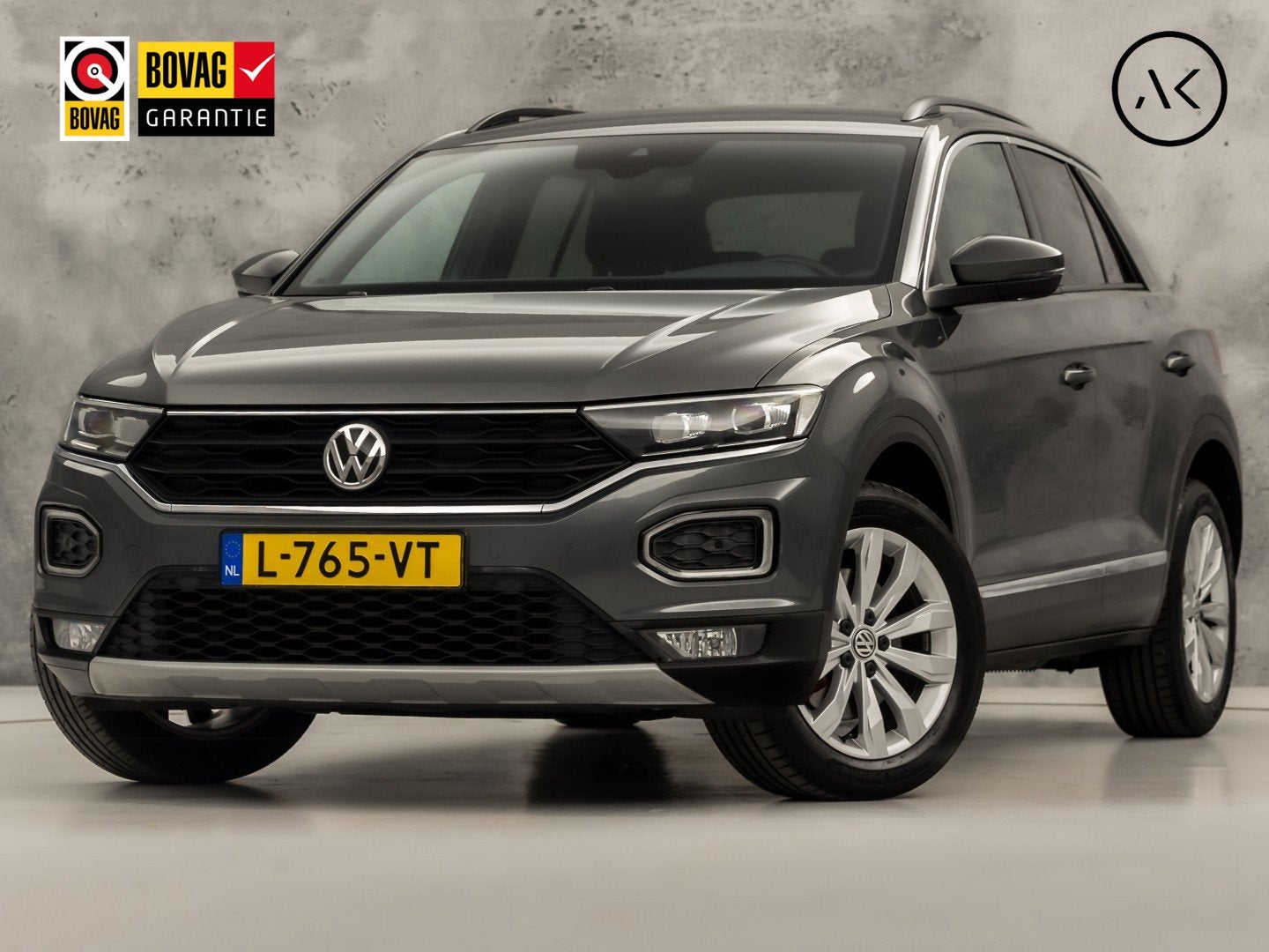 Volkswagen T-Roc 1.5 TSI Sport 150Pk (APPLE CARPLAY, GROOT N, Voorwielaandrijving, 12 maanden, Stof, 4 cilinders