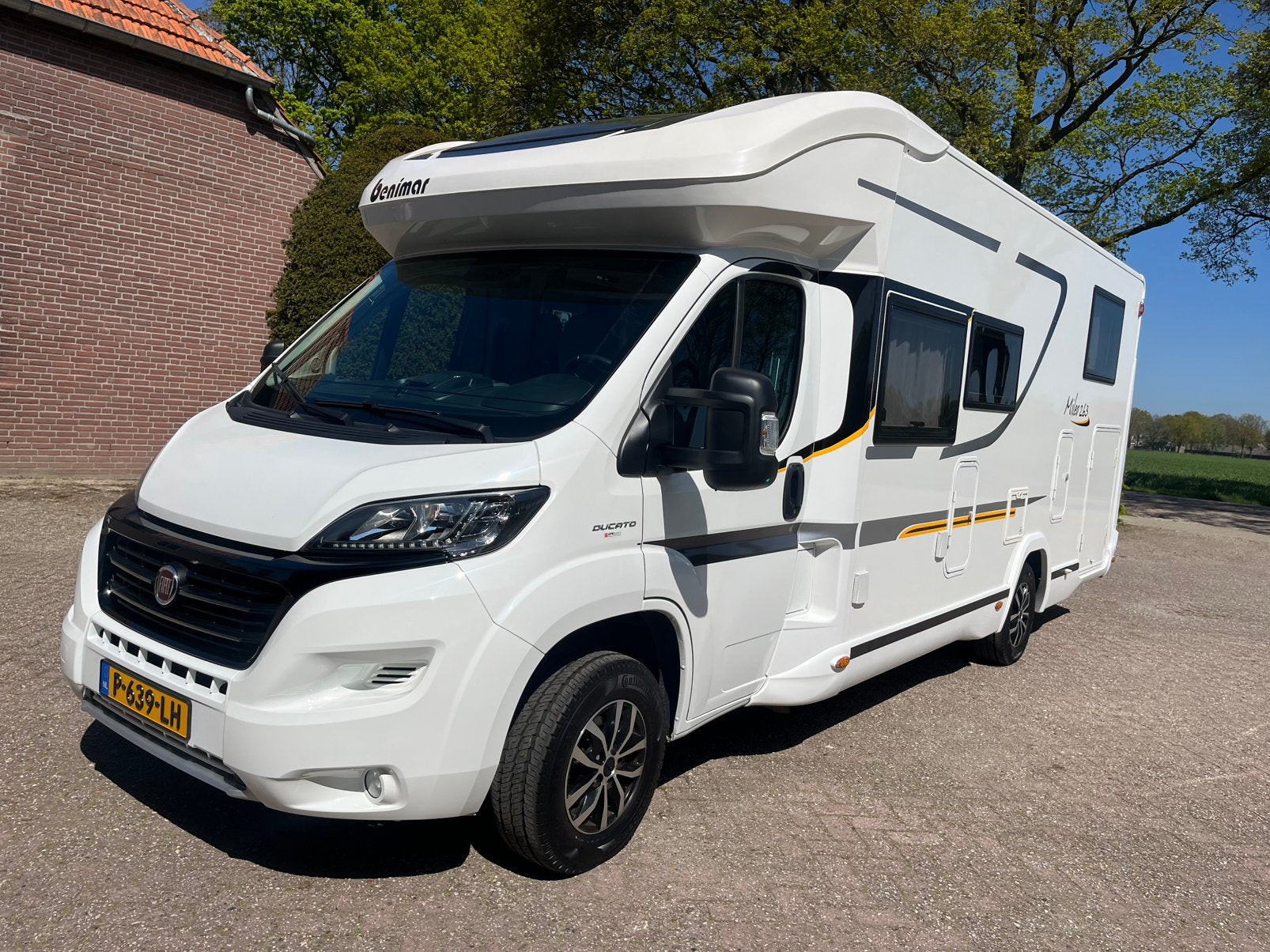 Camper Benimar Mileo 263 Fiat Ducato Hefbed Fietsendrager, Caravans en Kamperen, Campers, Particulier, tot en met 5, Half-integraal