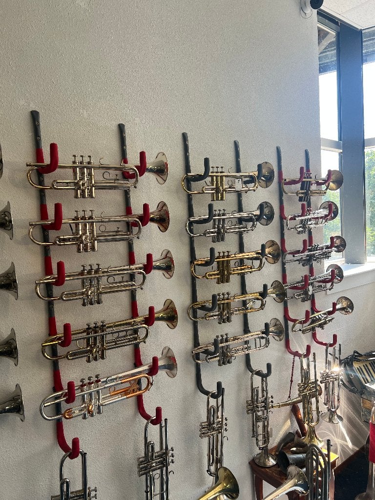 Wij hebben veel gebruikte trompetten / Bugels op voorraad, Muziek en Instrumenten, Blaasinstrumenten | Trompetten, Ophalen, Gebruikt