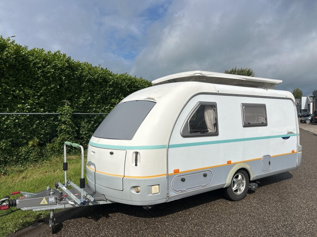 Eriba Future 480 LUIFEL, VOORTENT, MOVER, Standaardzit, Bedrijf, 4 tot 5 meter, Holzstraße 19, D-88339 Bad Waldsee, Duitsland