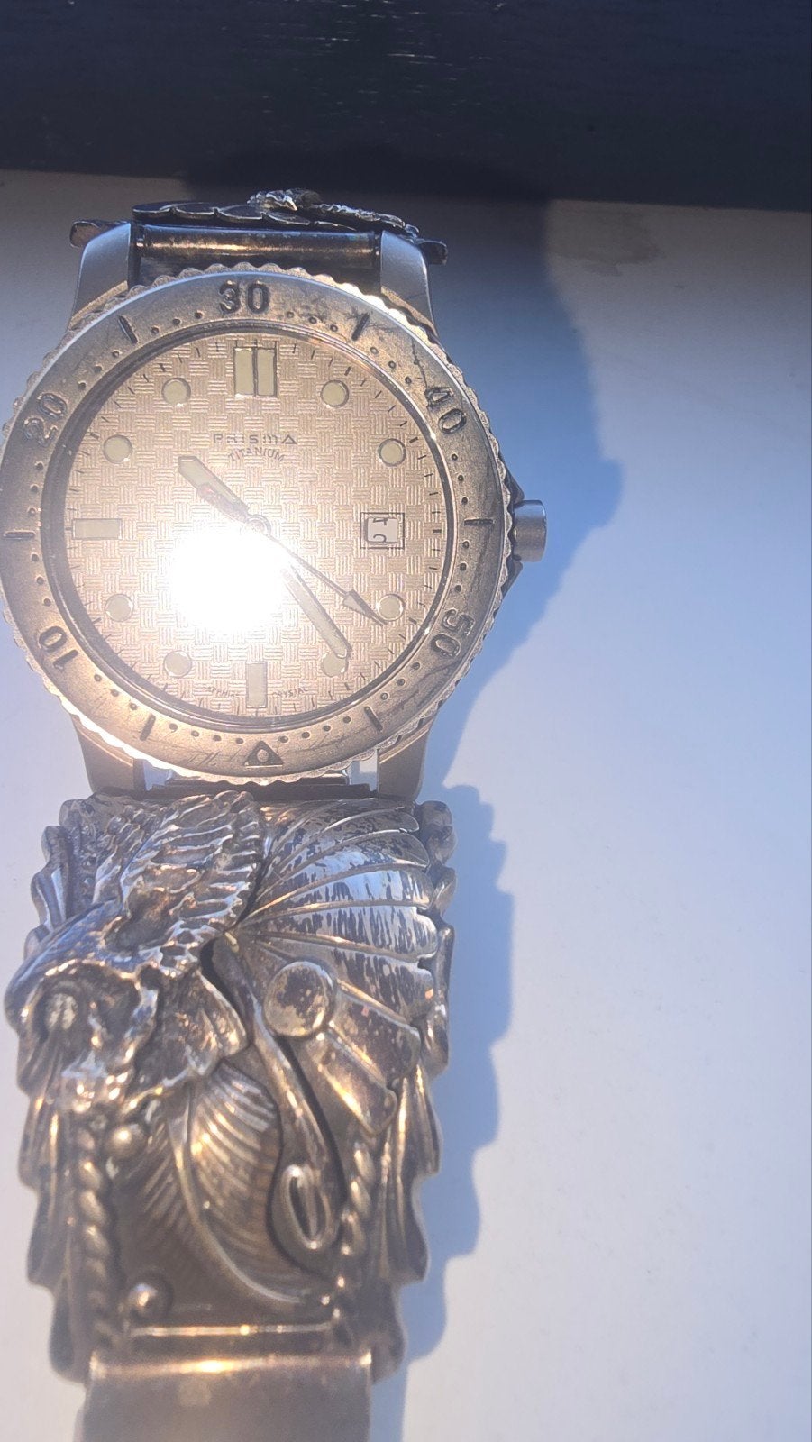 Uniek Prisma herenhorloge met gedetailleerde adelaarsband, Sieraden, Tassen en Uiterlijk, Horloges | Heren, Ophalen of Verzenden
