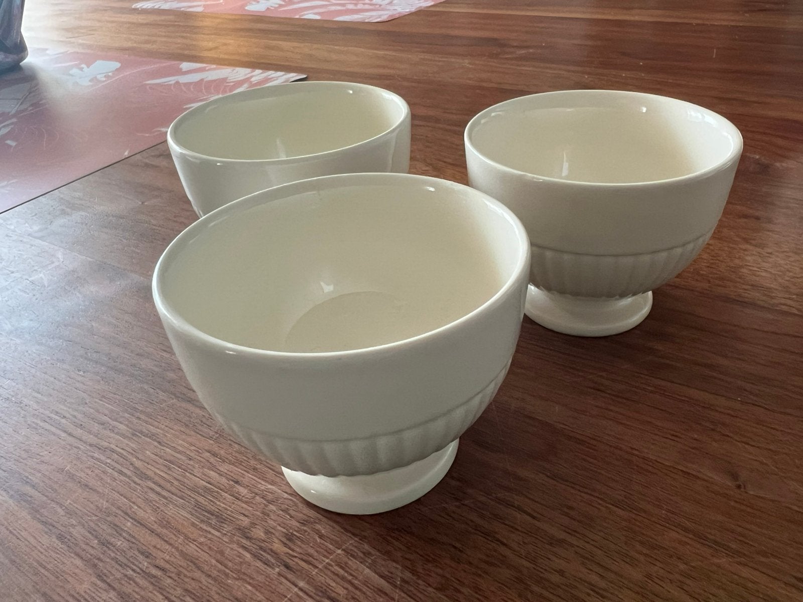 3 Wedgwood edme kommetjes, Huis en Inrichting, Keuken | Servies, Ophalen of Verzenden, Zo goed als nieuw, Aardewerk, Kom(men)