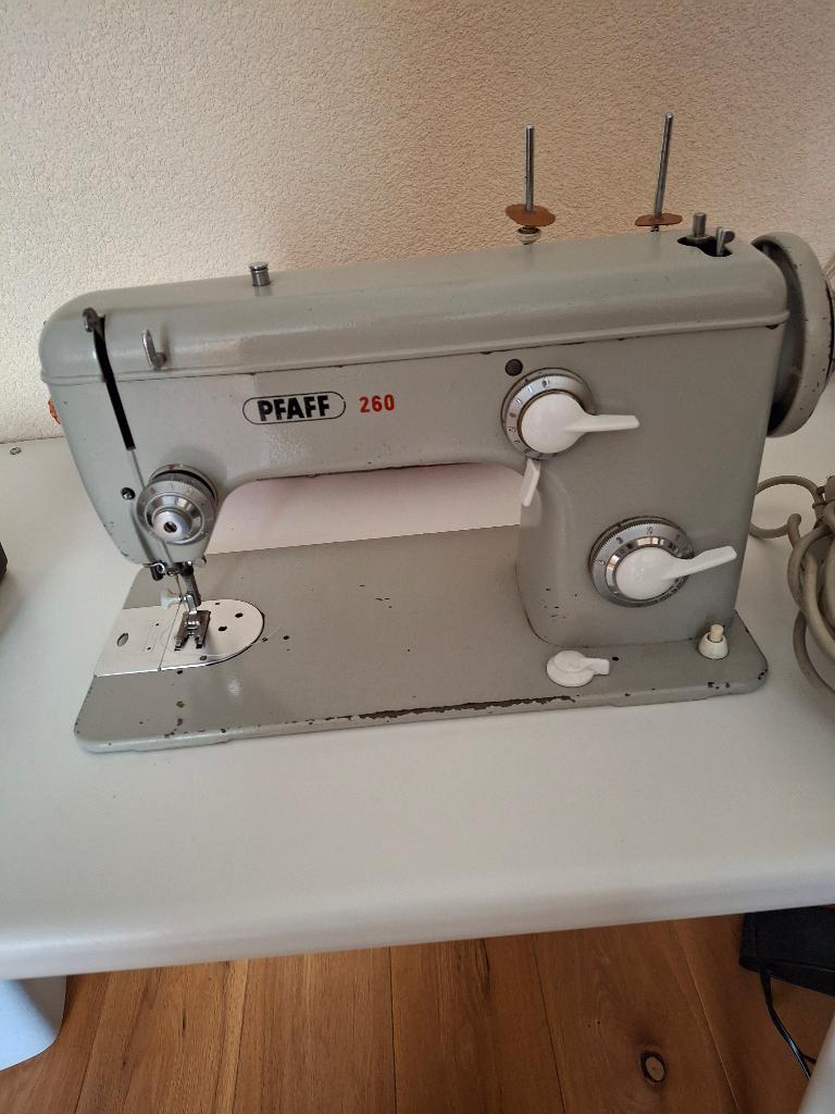 Pfaff 260 naaimachine, Ophalen, Naaimachine, Industrieel, Gebruikt