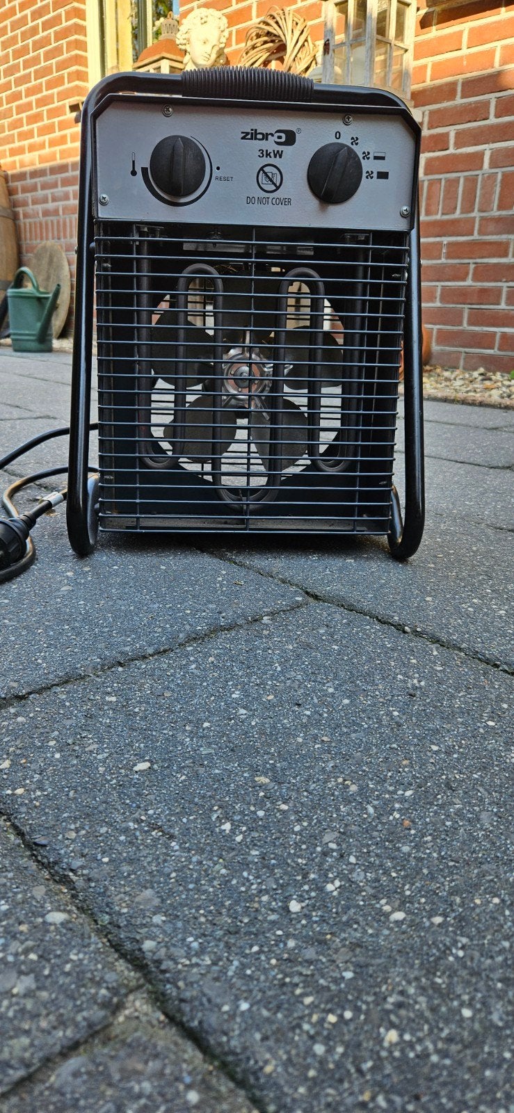 Zibro 3kW Elektrische Kachel / Bouwverwarming, Ophalen, Gebruikt, Tafel- of Grondventilator, Minder dan 60 m³