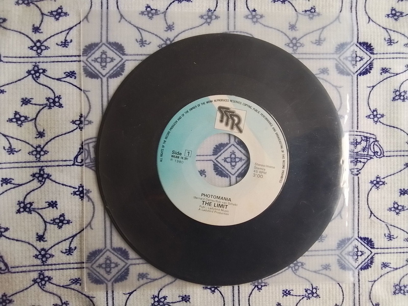 The limit            Photomania, Ophalen of Verzenden, Zo goed als nieuw, 7 inch, Pop