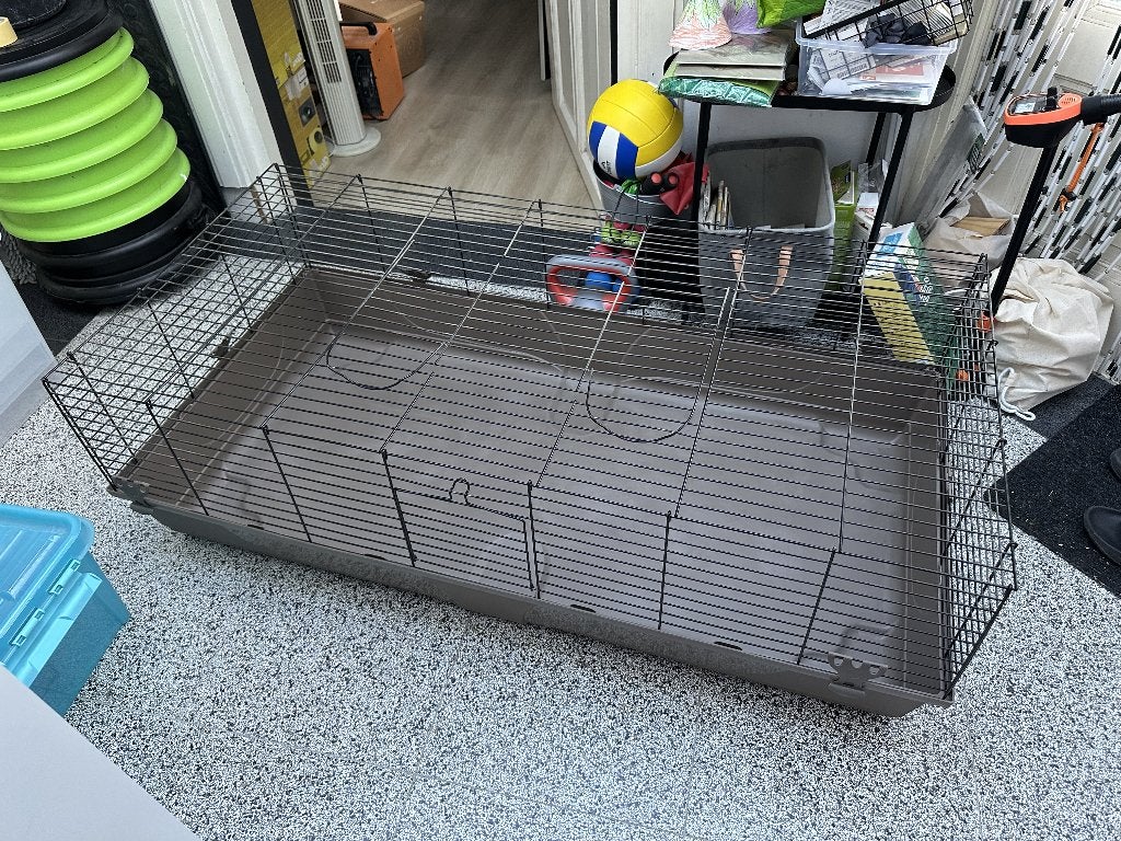 Ruime Konijnenkooi / Caviakooi (138 x 69 cm) - Goede Staat, Dieren en Toebehoren, Kooi, 110 cm of meer, Cavia, Zo goed als nieuw