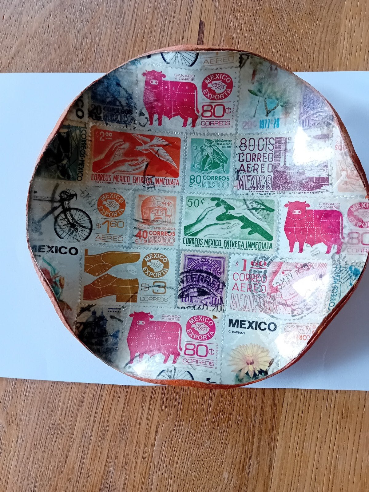 Schaaltje met Mexicaanse postzegels., Ophalen of Verzenden, Rond, Glas