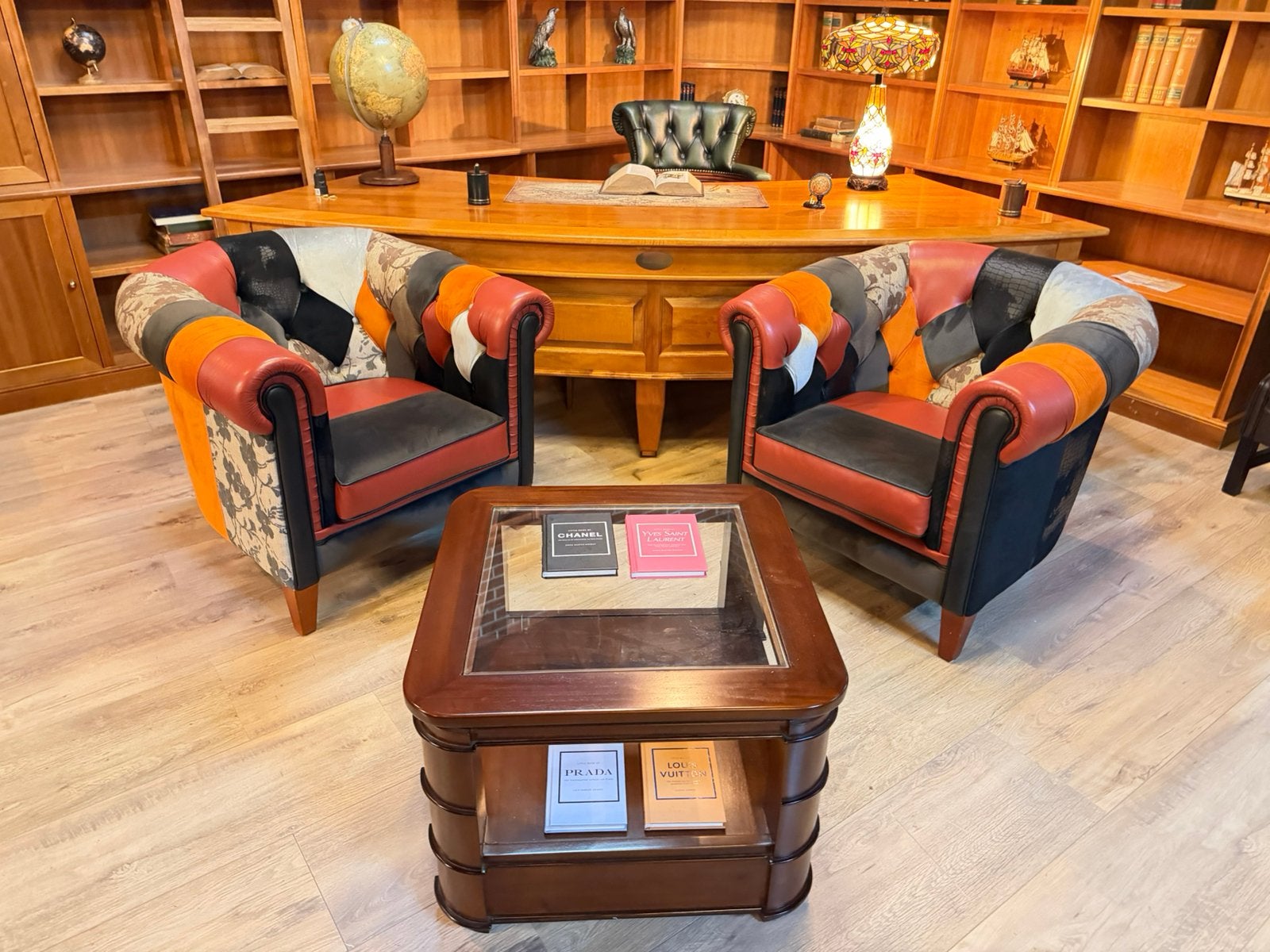 2x Patchwork Clubfauteuils & salontafel Jan Frantzen |