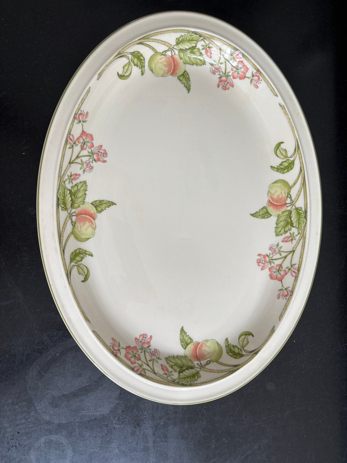 Wedgewood Wild Apple ovale dekschaal, 35cm, onbeschadigd, Ophalen, Overige stijlen, Schaal of Schalen, Zo goed als nieuw