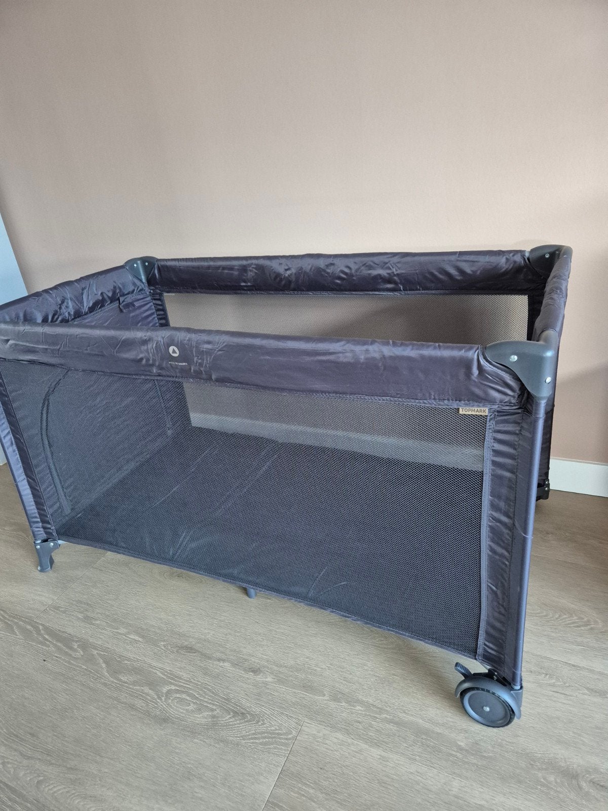 Topmark campingbedje/box met wieltjes + extra matrasje, Ophalen, Gebruikt, Rechthoekig, Wieltjes