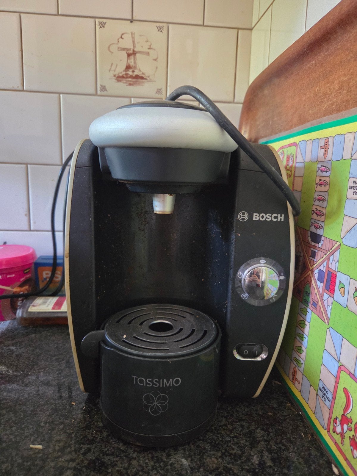 Tassimo koffiezetapparaat + 7 pakken koffie, Ophalen, Koffiepads en cups, Gebruikt, Koffiemachine