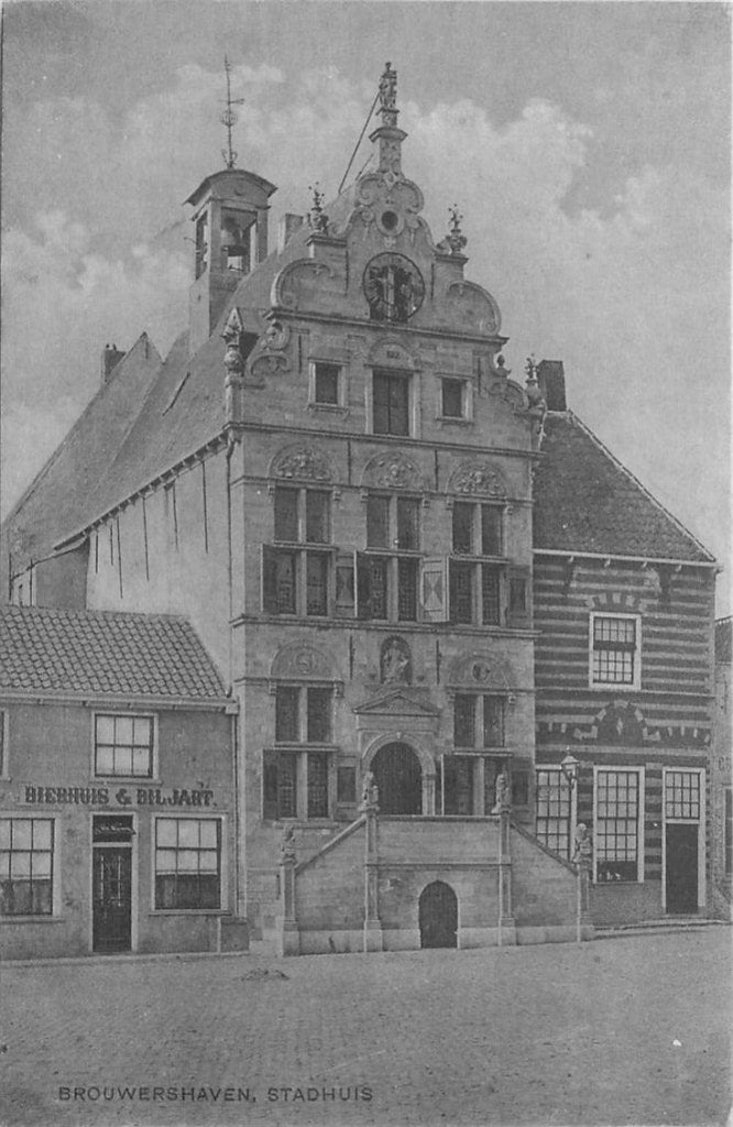 379-211-025 Brouwershaven Stadhuis, Ophalen of Verzenden, Voor 1920, Zeeland