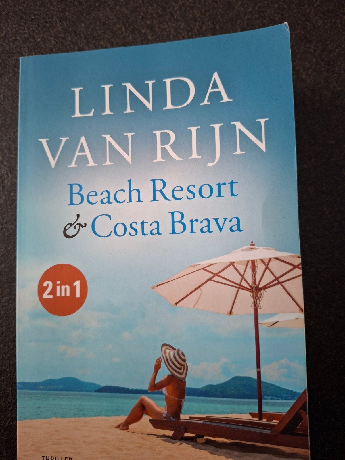 Linda van Rijn - Beach Resort & Costa Brava, Ophalen, Zo goed als nieuw, Linda van Rijn