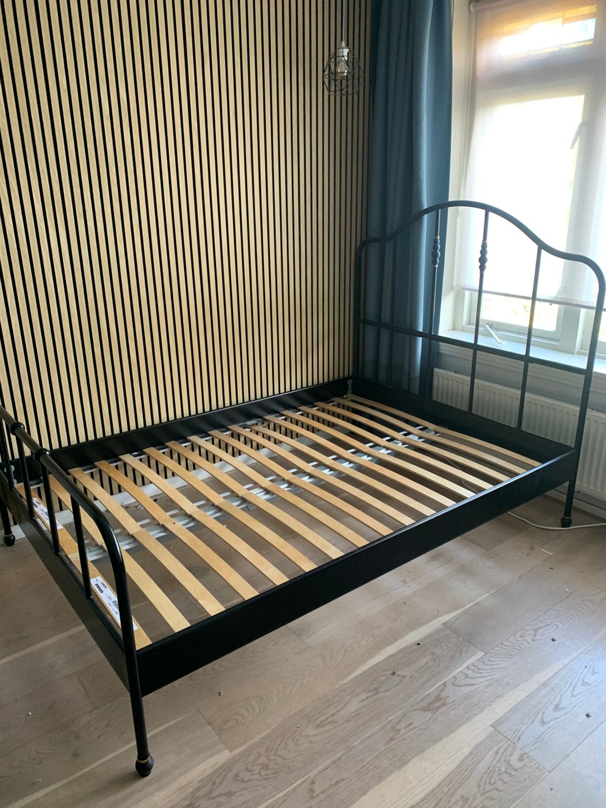 Ikea stalen bedframe met lattenbodem 140 bij 200, Ophalen, Zwart, Tweepersoons, 140 cm