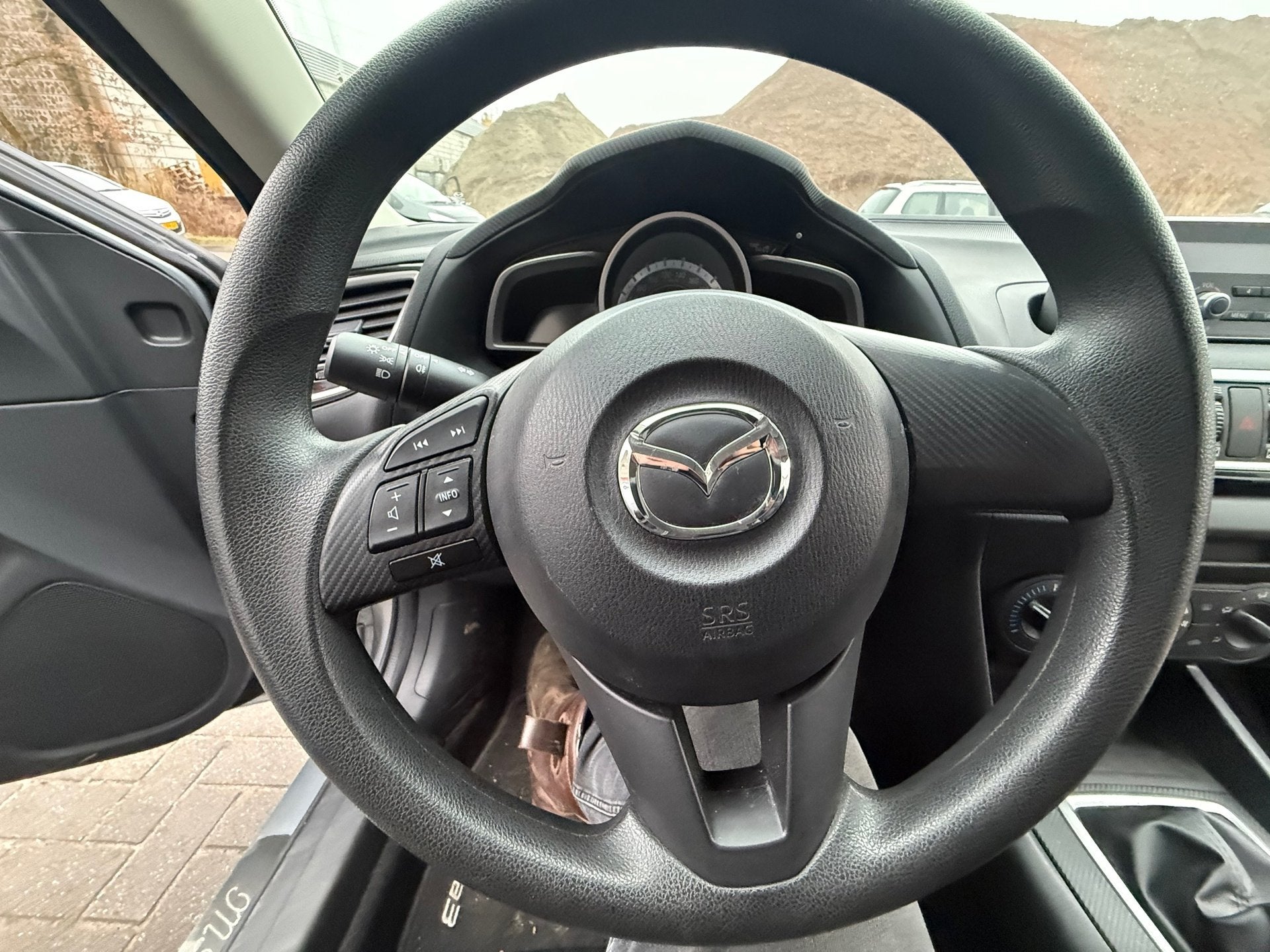 Mazda 3 1.6 Cool, Auto's, Mazda, Voorwielaandrijving, 1160 kg, Stof, Zwart