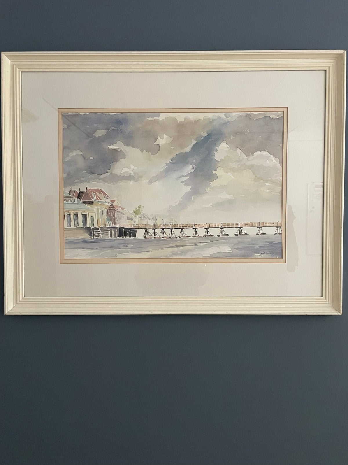 Aquarel van W. Mulder '87 - Pier en gebouw aan water, Antiek en Kunst, Kunst | Schilderijen | Klassiek, Maritiem / water, Realistisch