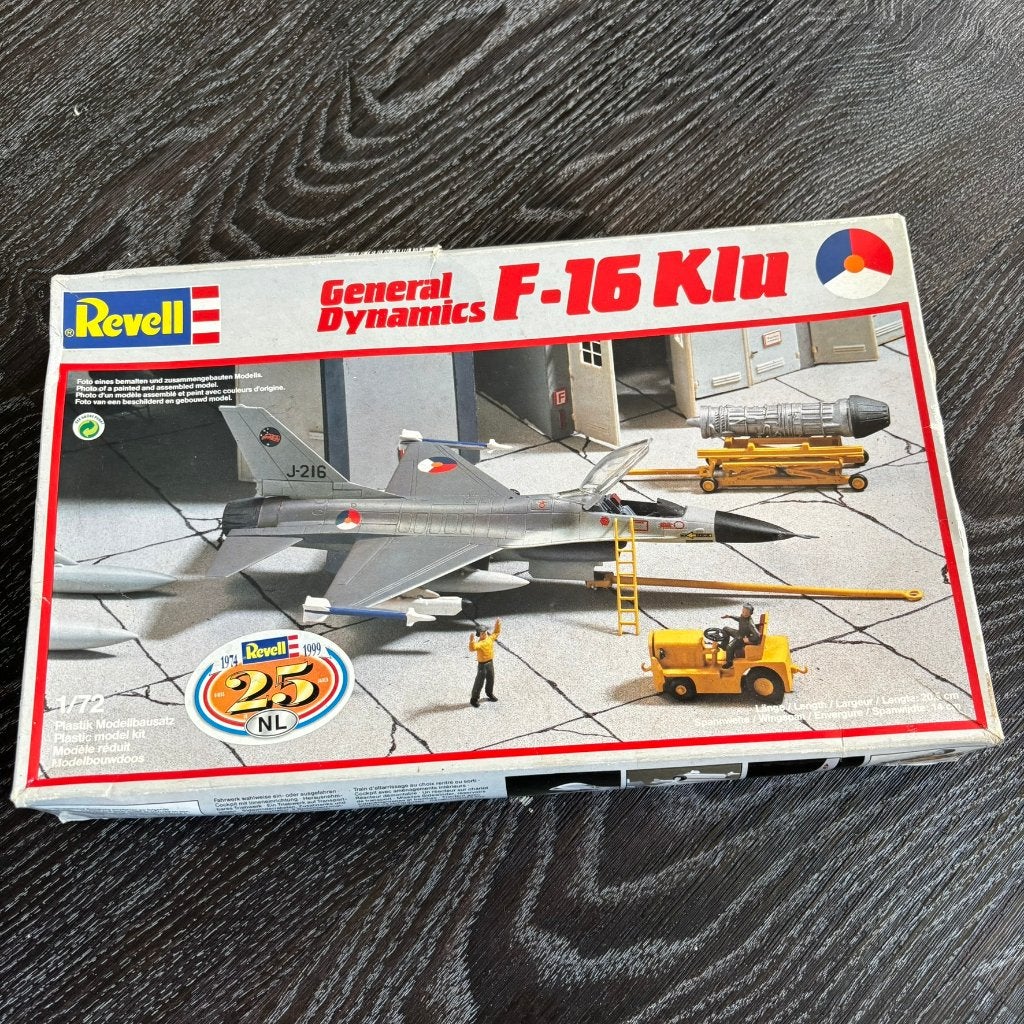 Modeldoos General Dynamics F-16 Revell, 1:72 tot 1:144, Revell, Ophalen of Verzenden, Zo goed als nieuw