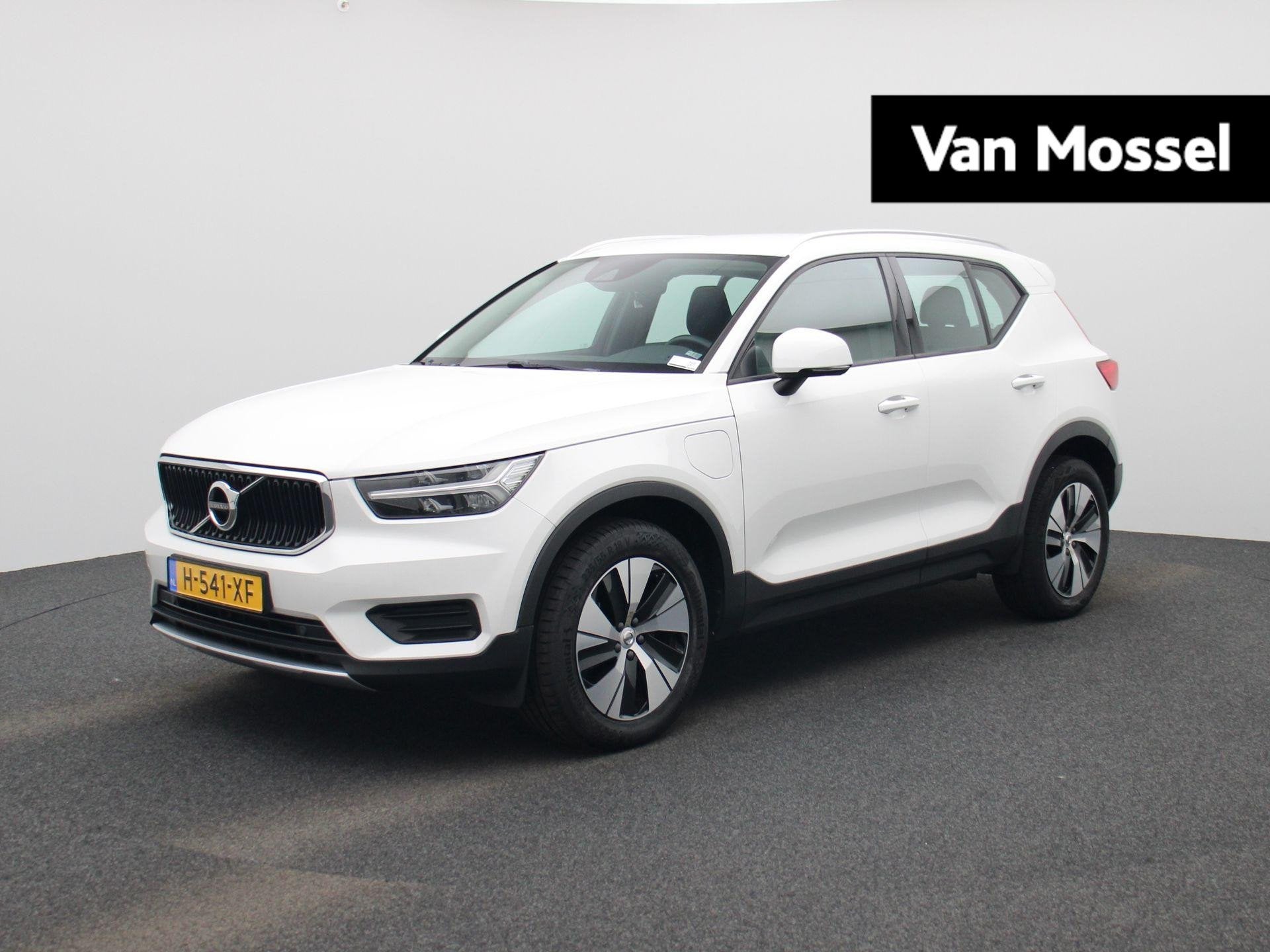 Volvo XC40 1.5 T5 Recharge Inscription Expression | Automaat