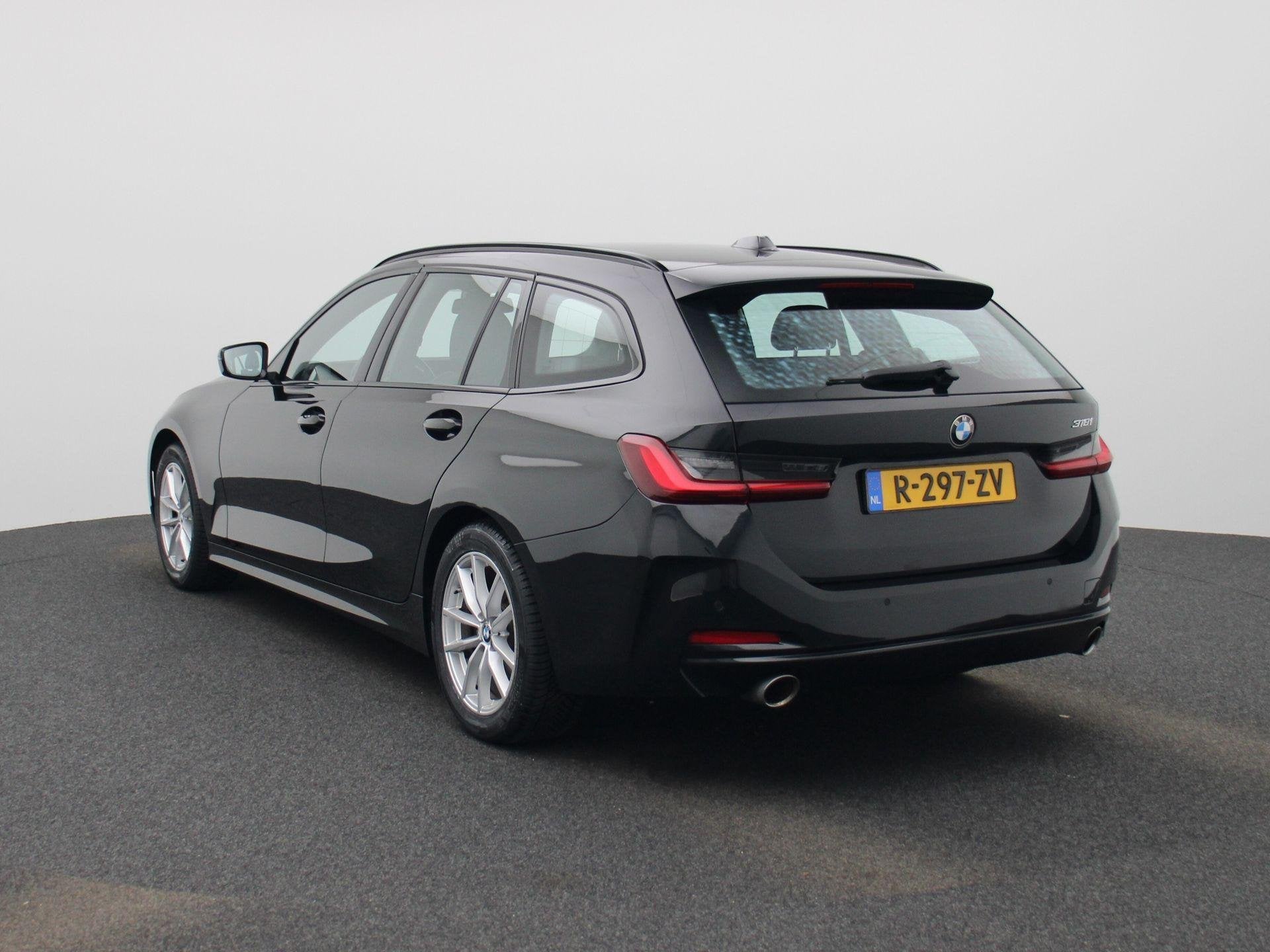 BMW 3-serie Touring 318i | Apple Carplay | Parkeersensoren |, Auto's, Automaat, Gebruikt, Zwart, 3-Serie
