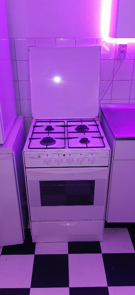 Etna gasfornuis met oven, Witgoed en Apparatuur, Fornuizen, Ophalen, Gebruikt, 4 kookzones, Gas