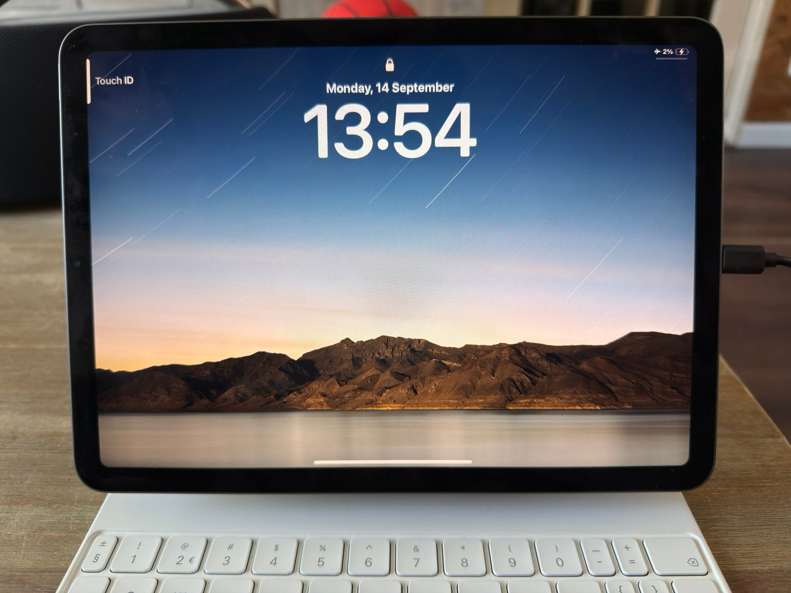 Apple ipad air 4e gen (2020) met magic keyboard case, Computers en Software, Apple iPad Air, 11 inch, Ophalen of Verzenden, Zo goed als nieuw