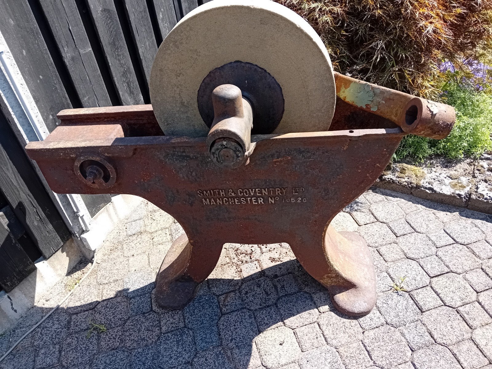 Antieke slijpsteen van Smith & Coventry Ltd Manchester, Ophalen