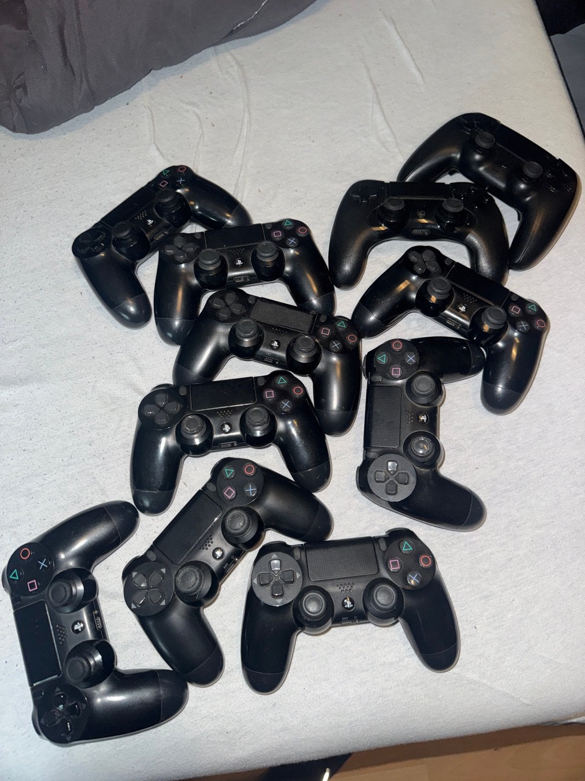 Partij PlayStation controllers - defect voor de handige klus, Ophalen, Niet werkend, Controller, PlayStation 4