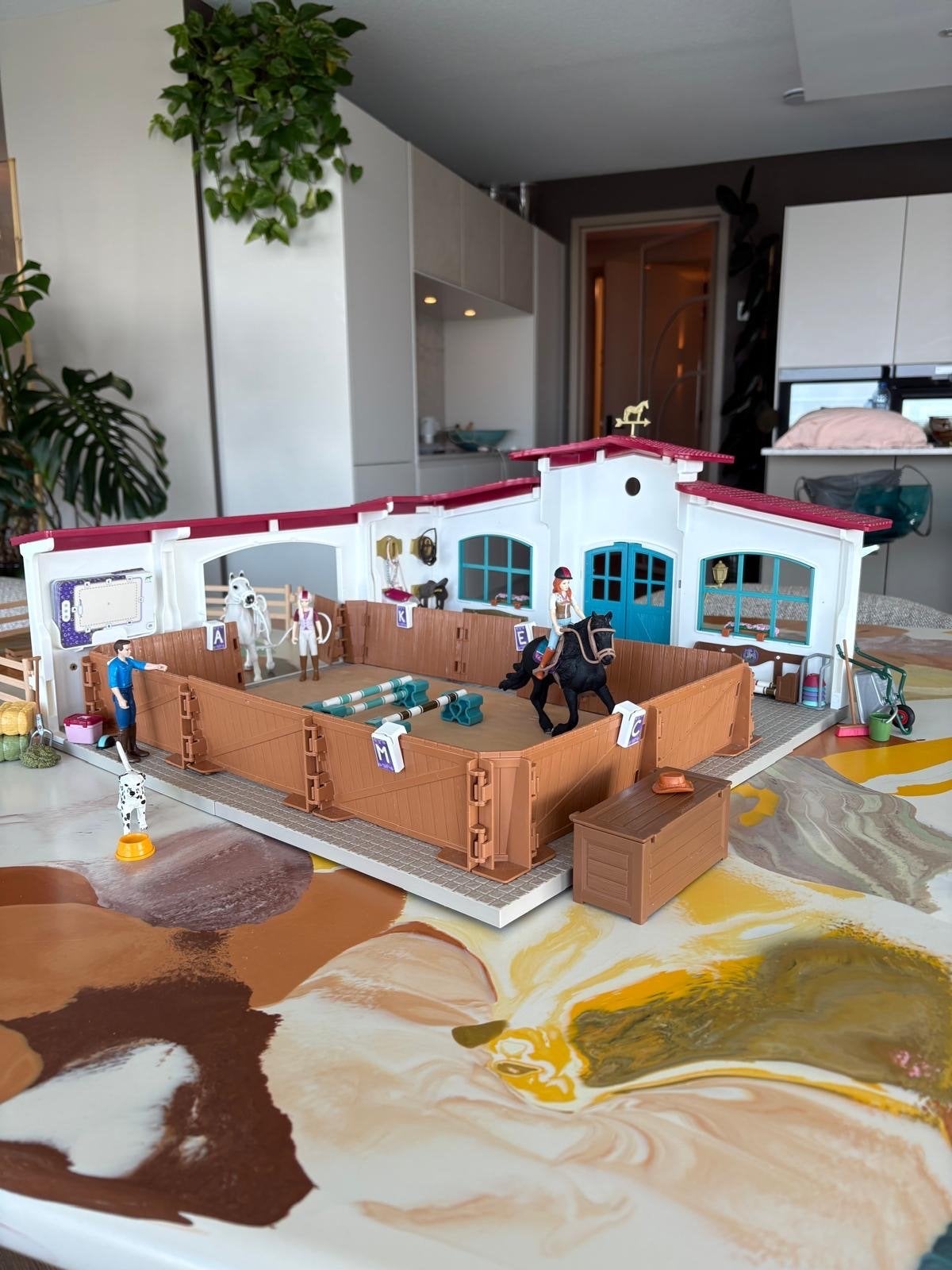 Schleich Paardenmanege met paarden en accessoires, Ophalen of Verzenden, Zo goed als nieuw, Jongen of Meisje